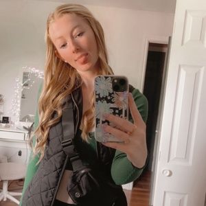 Meet your Posher, Adriann